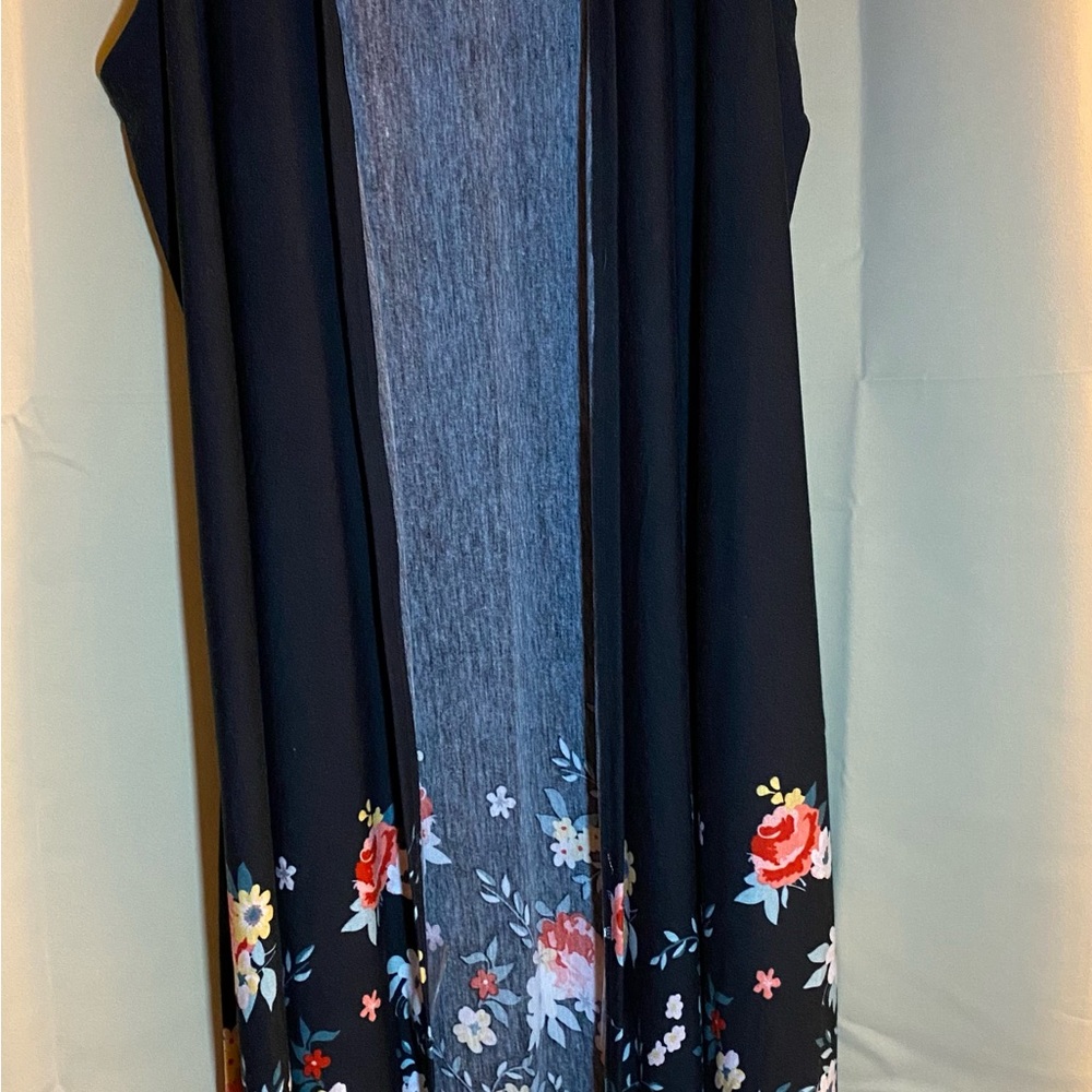 LuLaRoe Joy Sleeveless Black Floral Kimono/Longline Vest